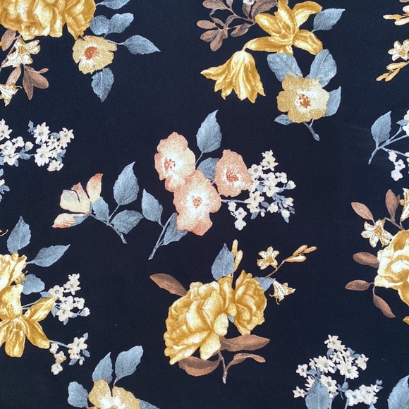 Floral flowy mini dress - Picture 2 of 3